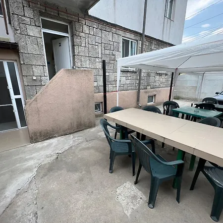 Gazde/Camere de închiriat R X K